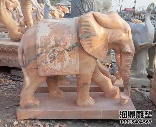 晚霞红石雕大象(图2)
