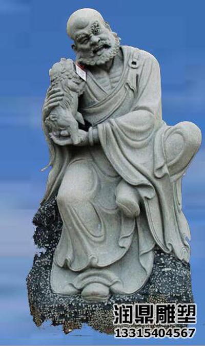 花岗岩石雕罗汉雕像(图1)